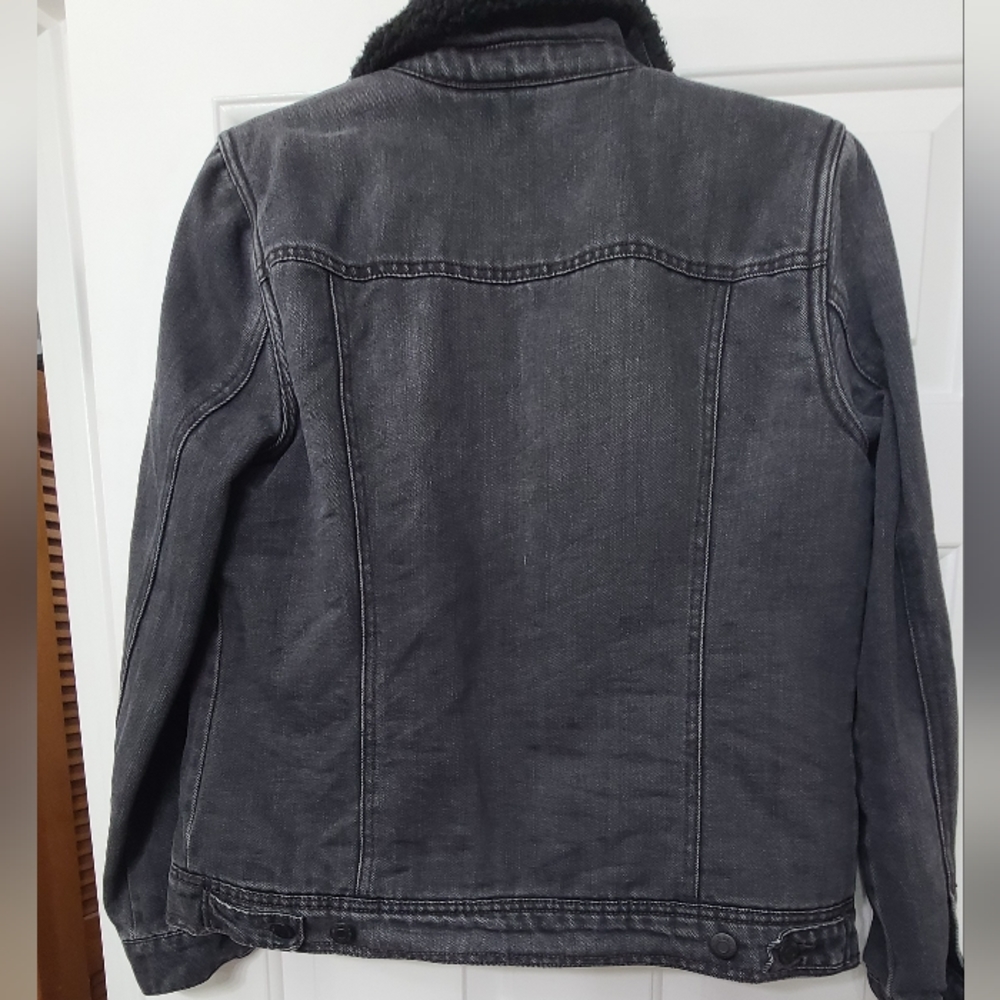 Old navy womens black jean jacket lined size M - Picture 4 of 4